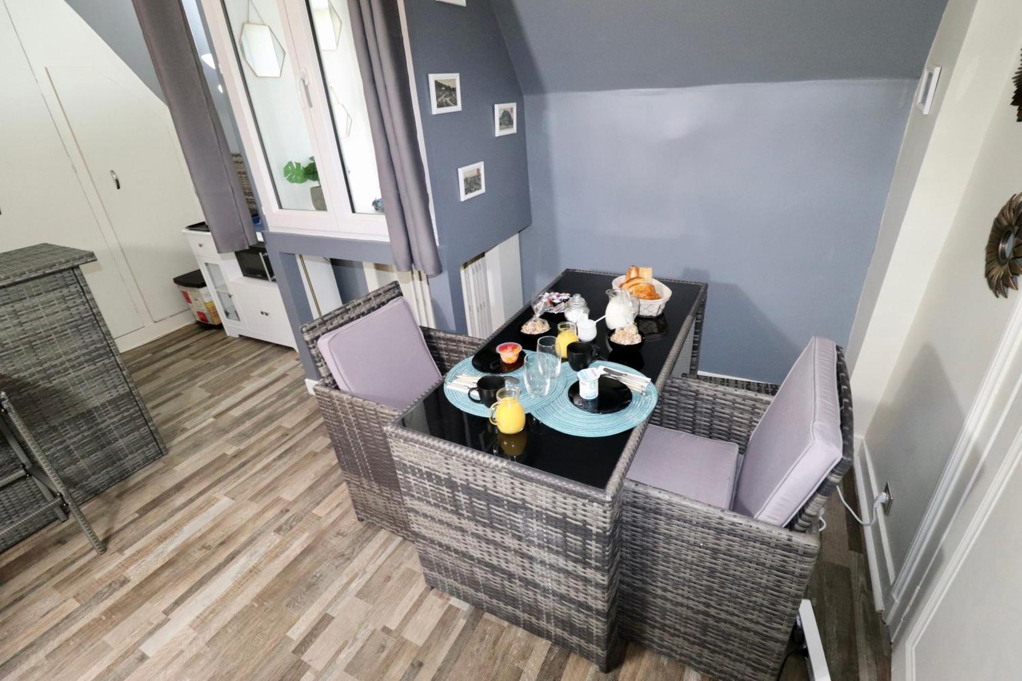 Duplex Au 2Eme Et De Notre Maison -Acces Au Jardin-Smart Tv-Streaming-Wifi Λε Μανς Εξωτερικό φωτογραφία